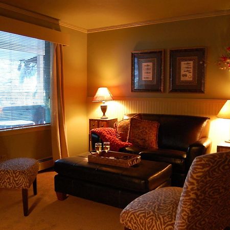Highland Haven Creekside Inn إيفيرغرين الغرفة الصورة