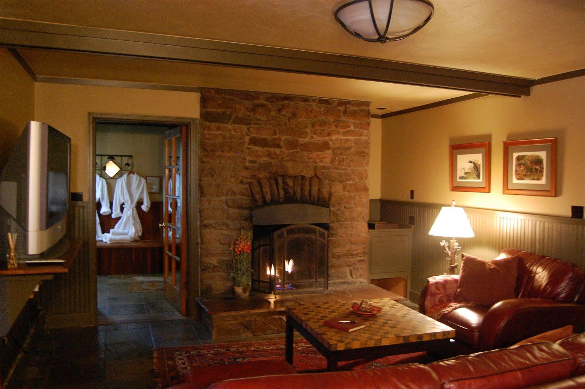 Highland Haven Creekside Inn إيفيرغرين المظهر الخارجي الصورة