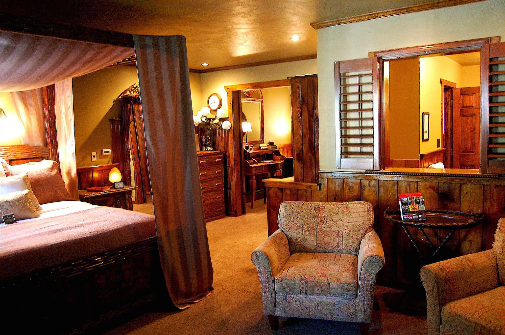 Highland Haven Creekside Inn إيفيرغرين المظهر الخارجي الصورة