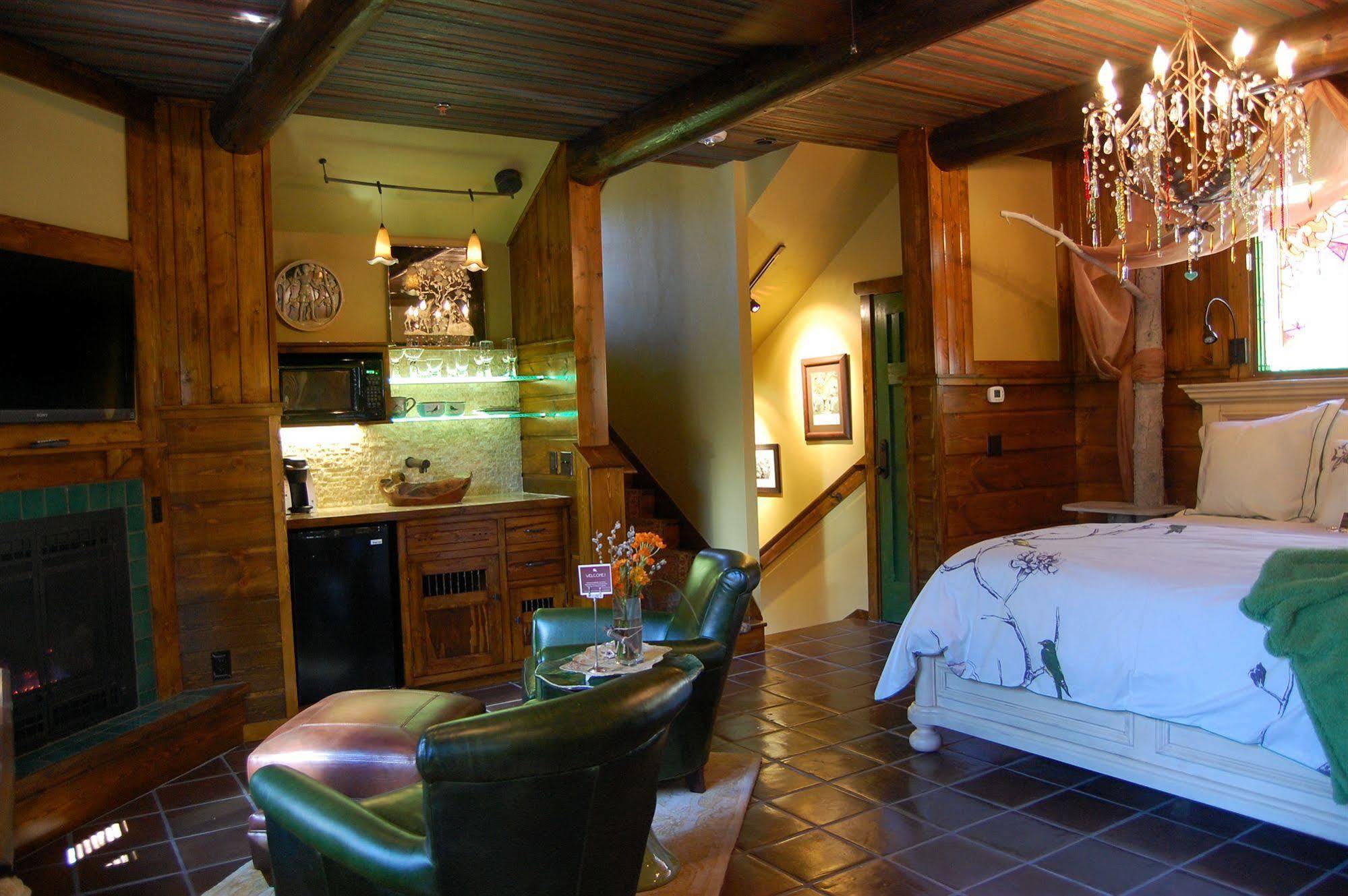 Highland Haven Creekside Inn إيفيرغرين المظهر الخارجي الصورة