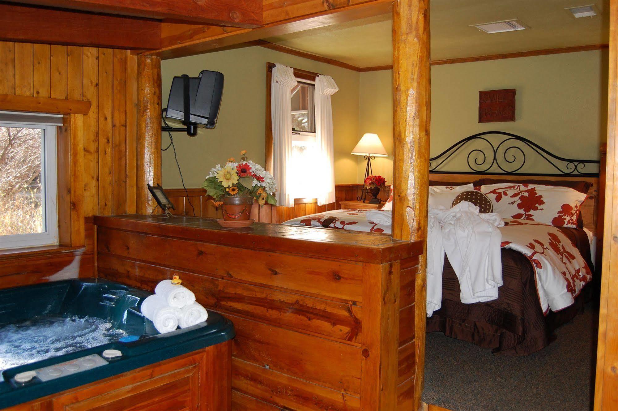 Highland Haven Creekside Inn إيفيرغرين المظهر الخارجي الصورة