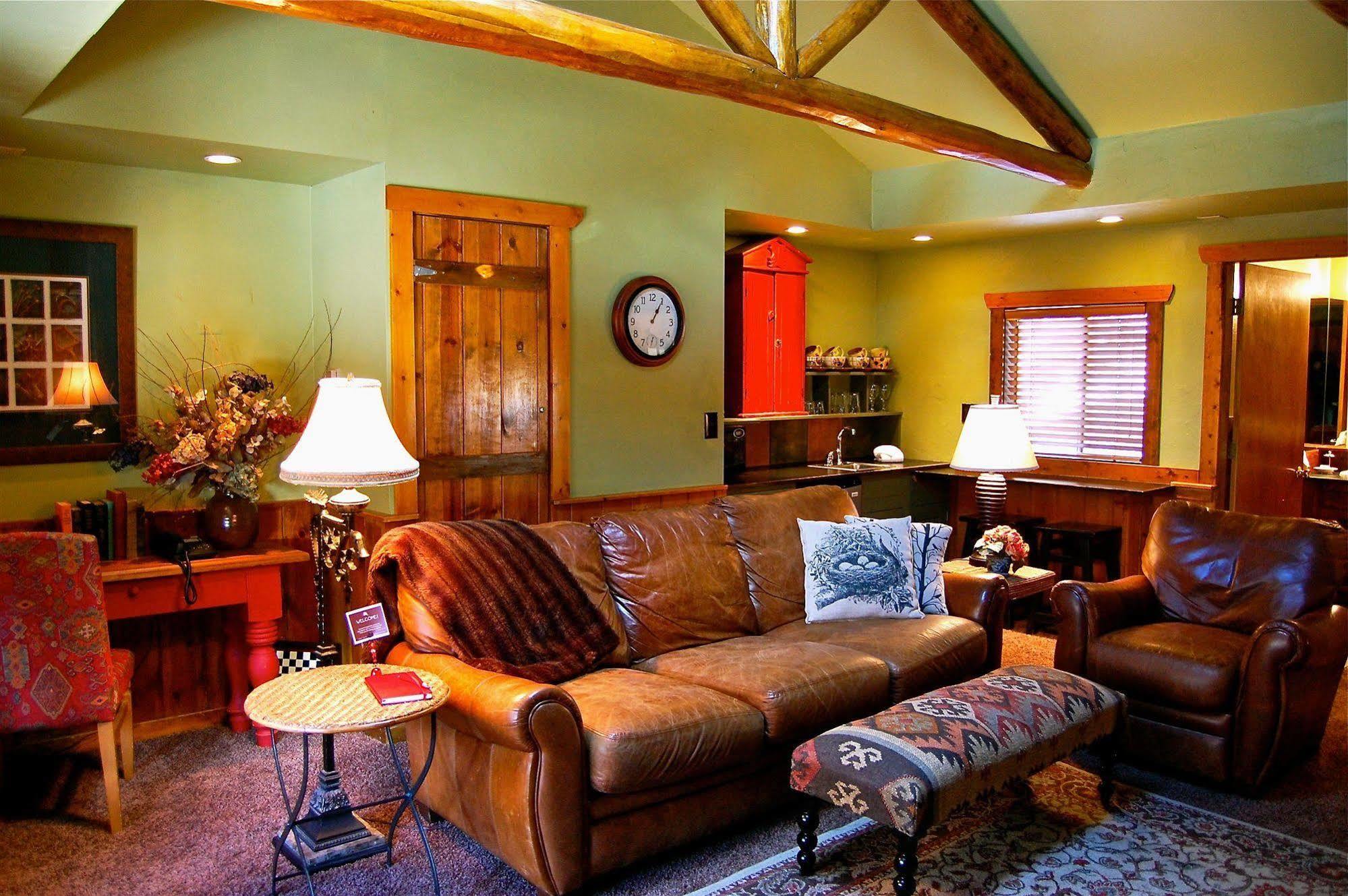 Highland Haven Creekside Inn إيفيرغرين المظهر الخارجي الصورة
