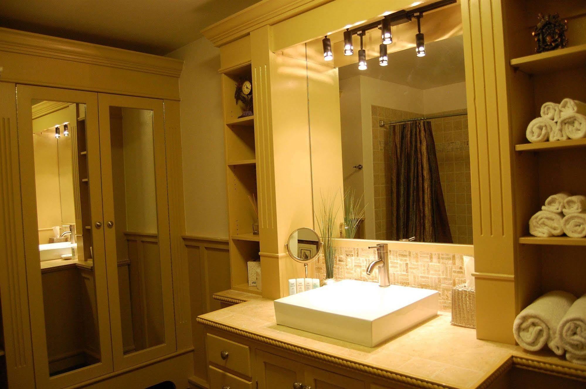 Highland Haven Creekside Inn إيفيرغرين المظهر الخارجي الصورة